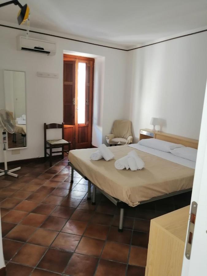 Una Stanza A Cefalù Eksteriør billede